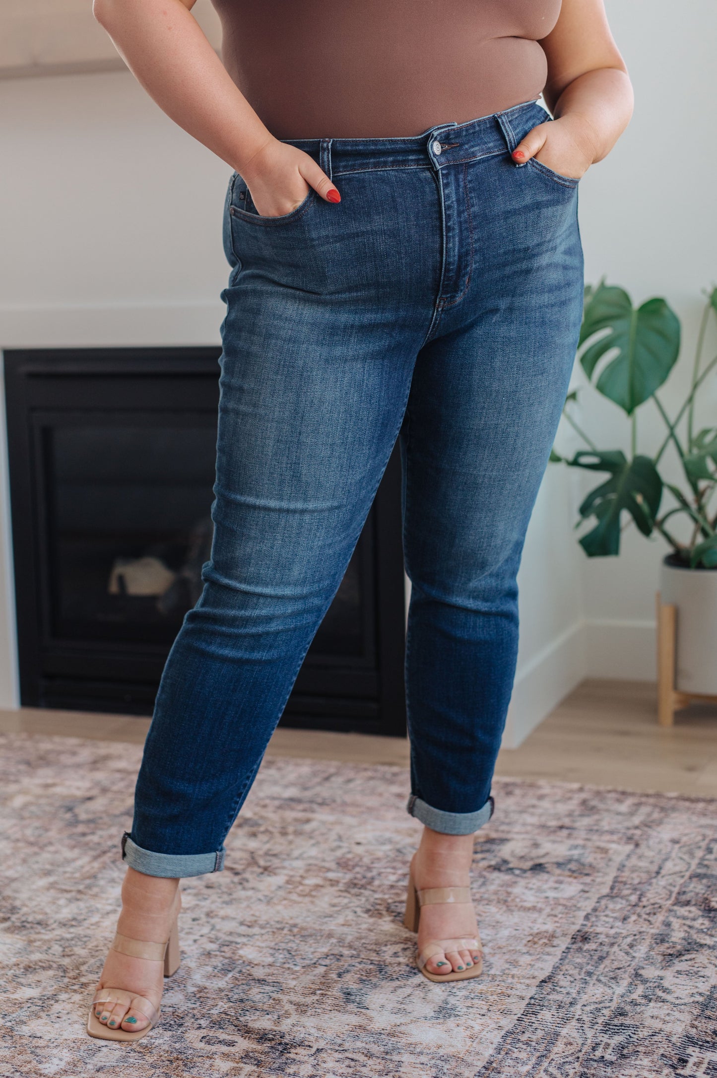 Judy Blue - Amber Mid Rise Cuffed Slim Fit Jeans